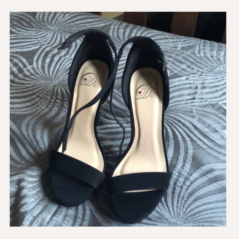 Black Heels Size 5 1/2